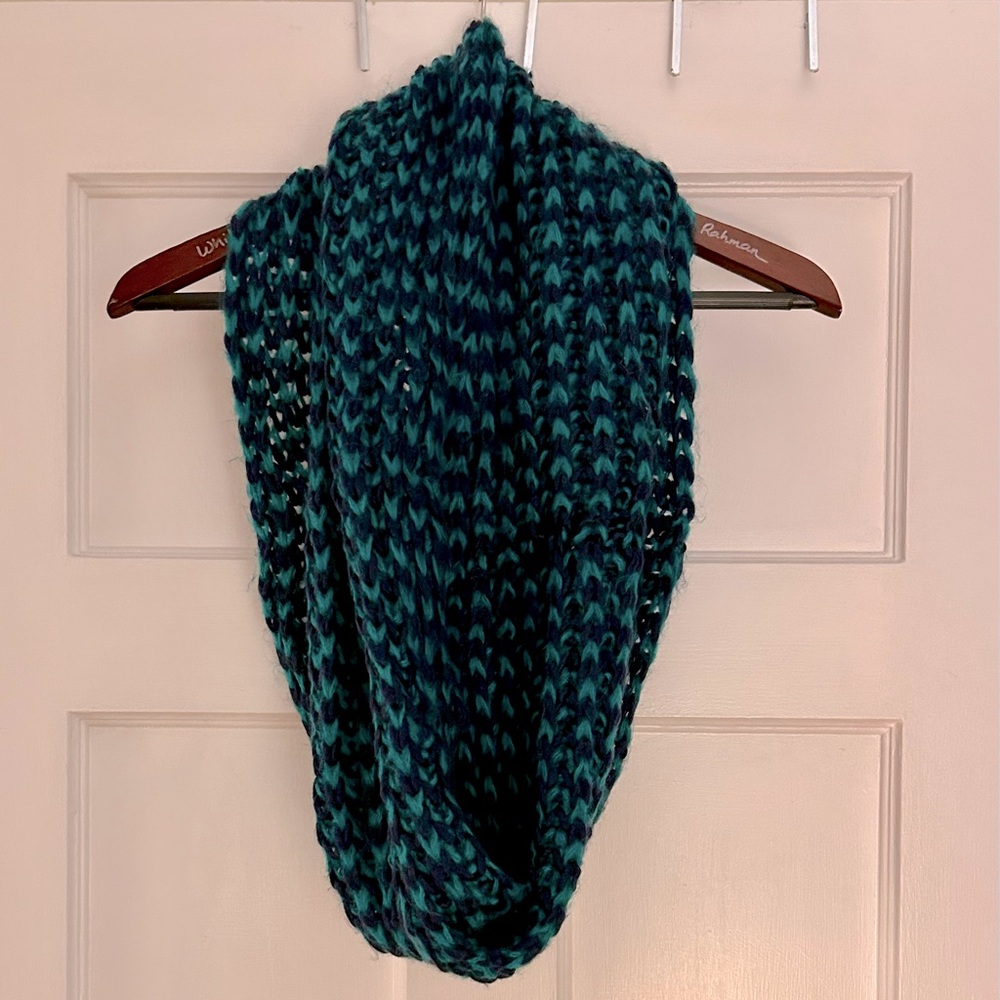 Apt 9 Teal and Navy Knit Infinity Scarf